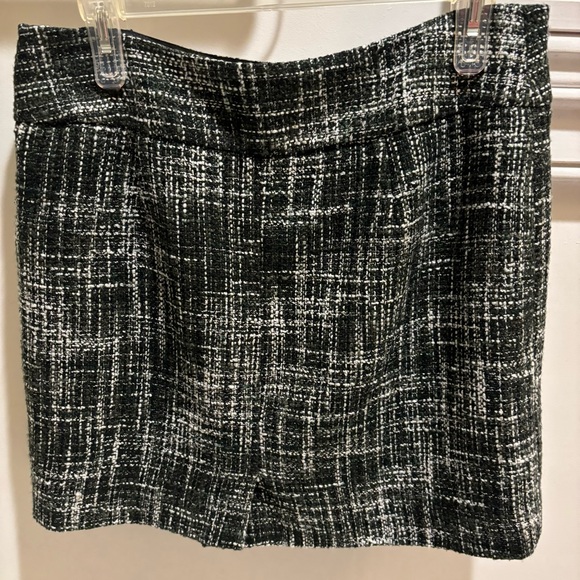 The Limited Black White Silver Tweed Skirt Size 8 - Offers welcome - Picture 2 of 6